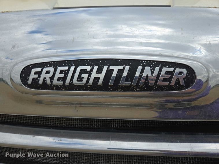 image for item ER5263 2015 Freightliner Cascadia 125 semi truck