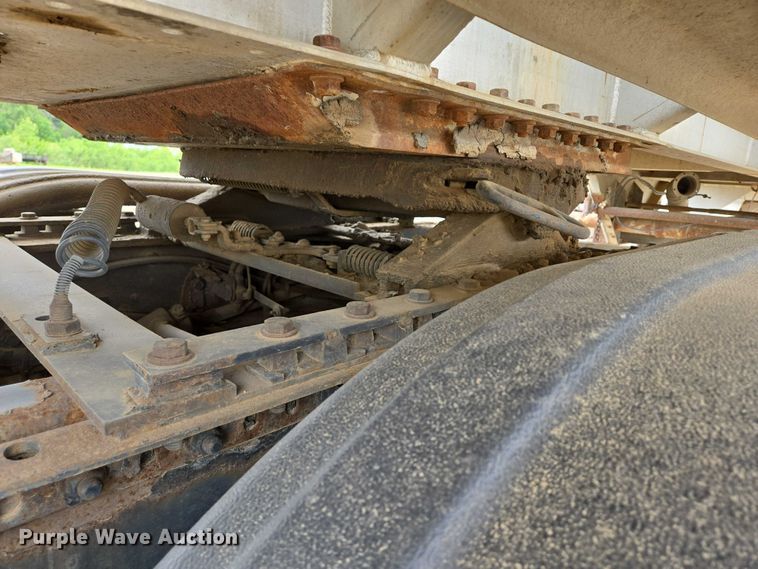 image for item ER5263 2015 Freightliner Cascadia 125 semi truck