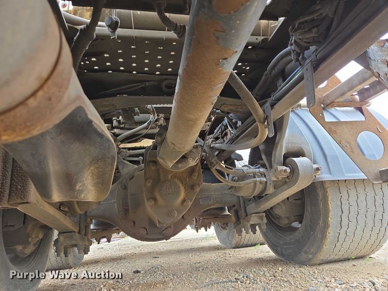 image for item ER5263 2015 Freightliner Cascadia 125 semi truck