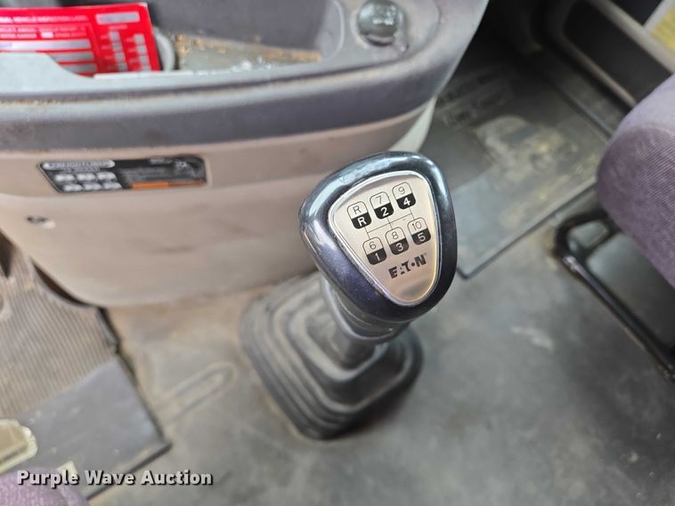 image for item ER5263 2015 Freightliner Cascadia 125 semi truck