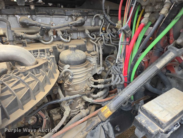 image for item ER5263 2015 Freightliner Cascadia 125 semi truck