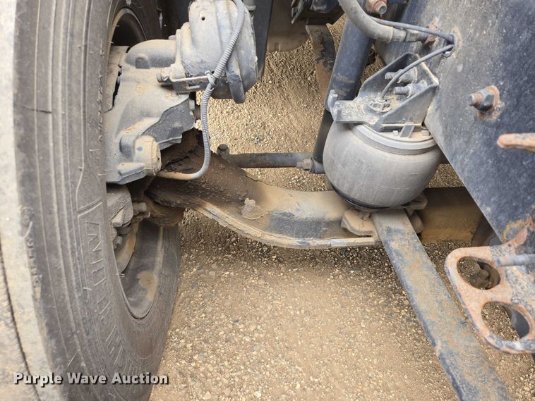 image for item ER5263 2015 Freightliner Cascadia 125 semi truck