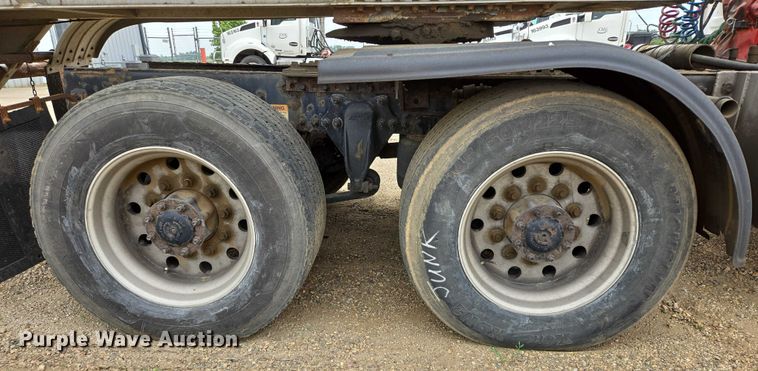 image for item ER5263 2015 Freightliner Cascadia 125 semi truck