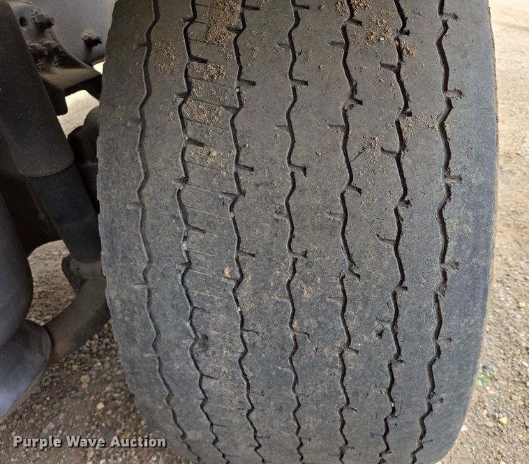 image for item ER5263 2015 Freightliner Cascadia 125 semi truck