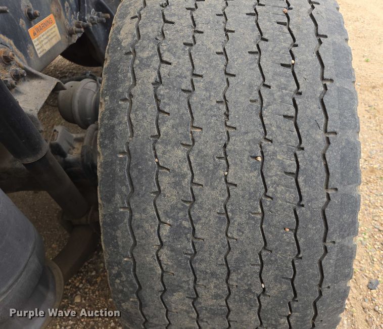 image for item ER5263 2015 Freightliner Cascadia 125 semi truck