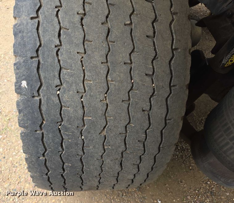 image for item ER5263 2015 Freightliner Cascadia 125 semi truck