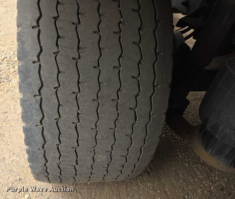 image for item ER5263 2015 Freightliner Cascadia 125 semi truck