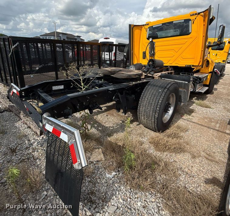 image for item HI9250 2023 International LT625 semi truck