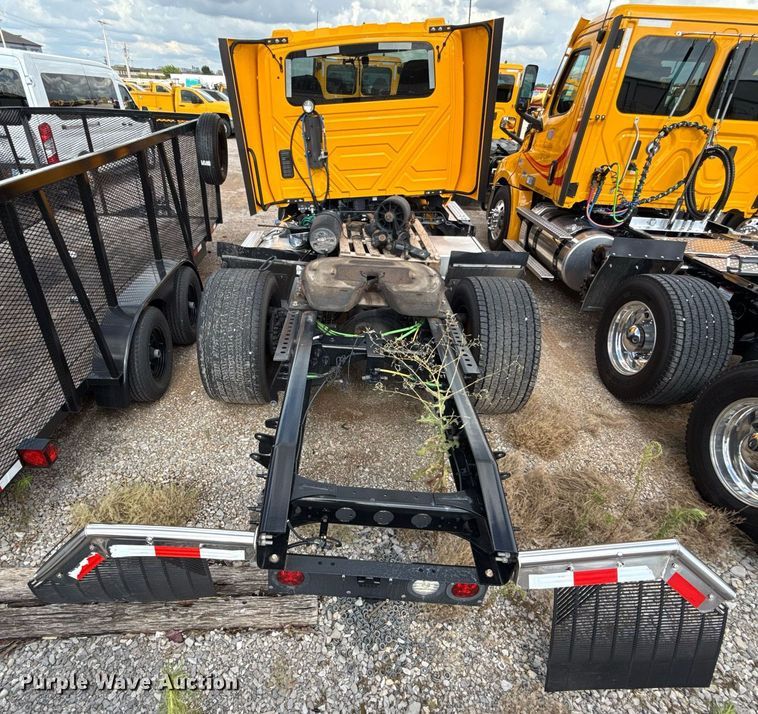 image for item HI9250 2023 International LT625 semi truck