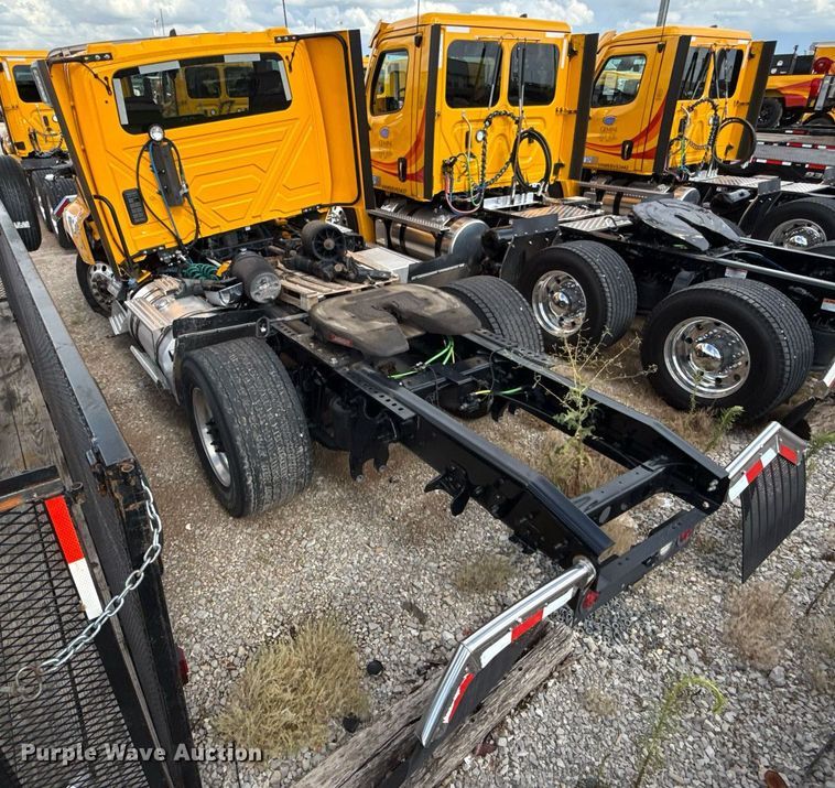 image for item HI9250 2023 International LT625 semi truck