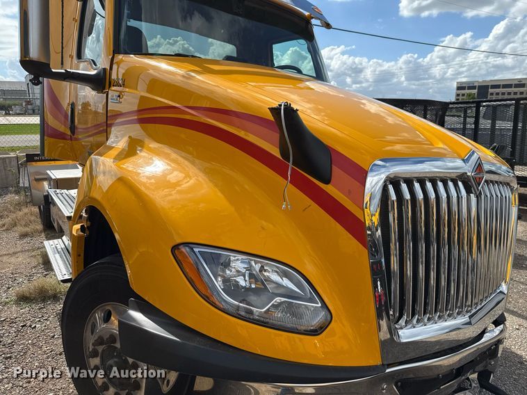 image for item HI9250 2023 International LT625 semi truck