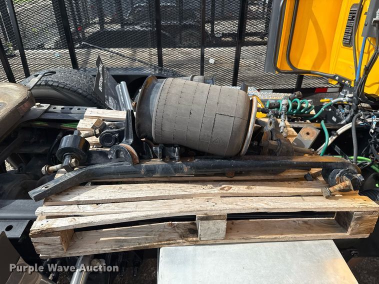 image for item HI9250 2023 International LT625 semi truck