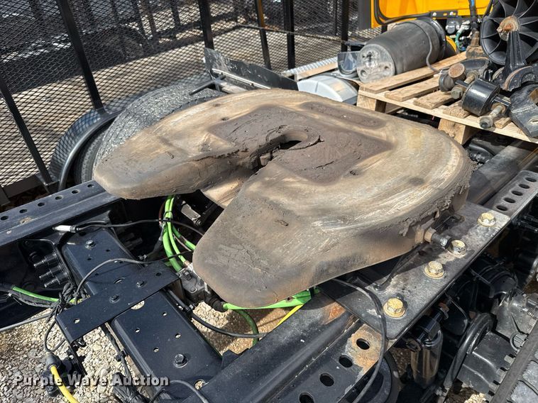 image for item HI9250 2023 International LT625 semi truck