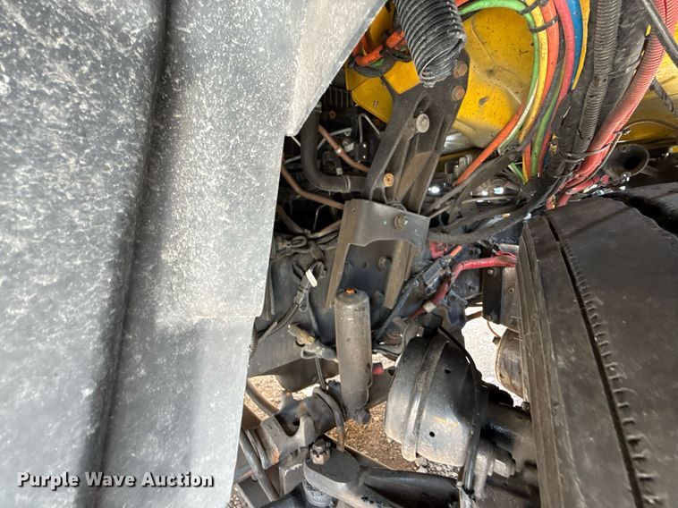 image for item HI9250 2023 International LT625 semi truck