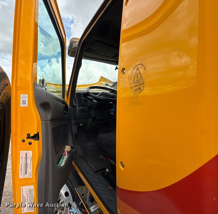 image for item HI9250 2023 International LT625 semi truck