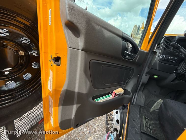 image for item HI9250 2023 International LT625 semi truck