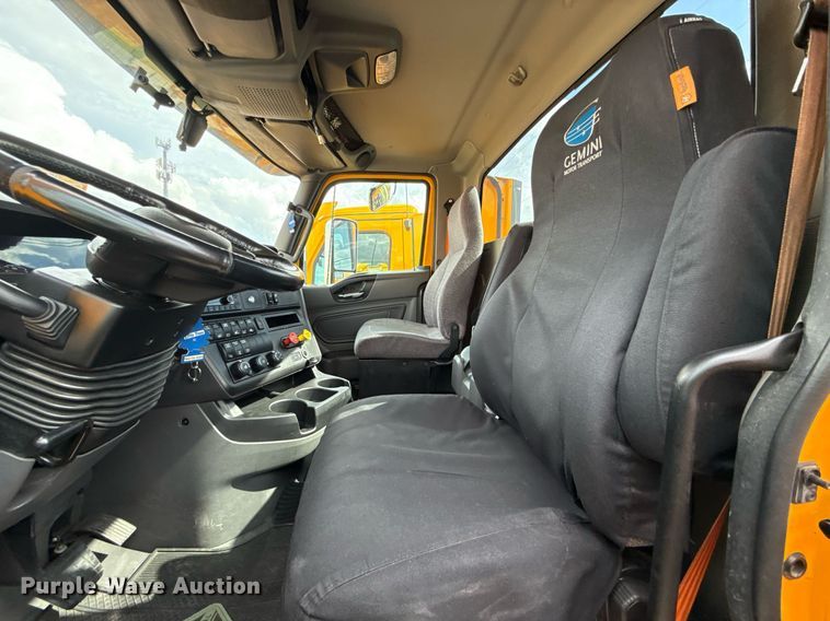 image for item HI9250 2023 International LT625 semi truck