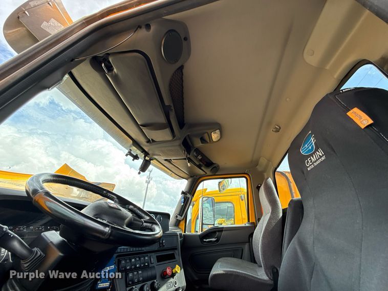 image for item HI9250 2023 International LT625 semi truck