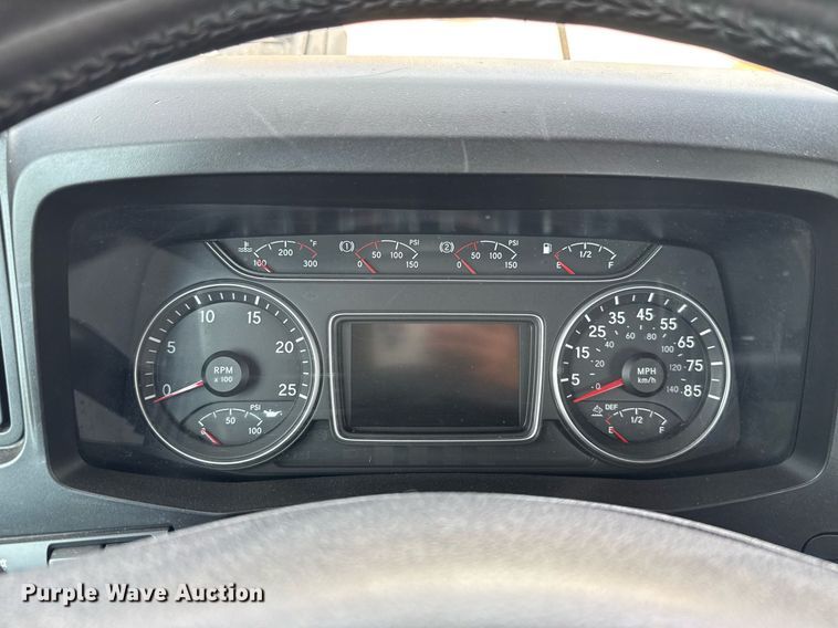 image for item HI9250 2023 International LT625 semi truck