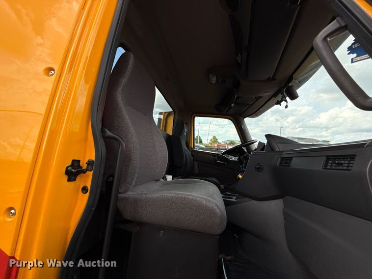 image for item HI9250 2023 International LT625 semi truck