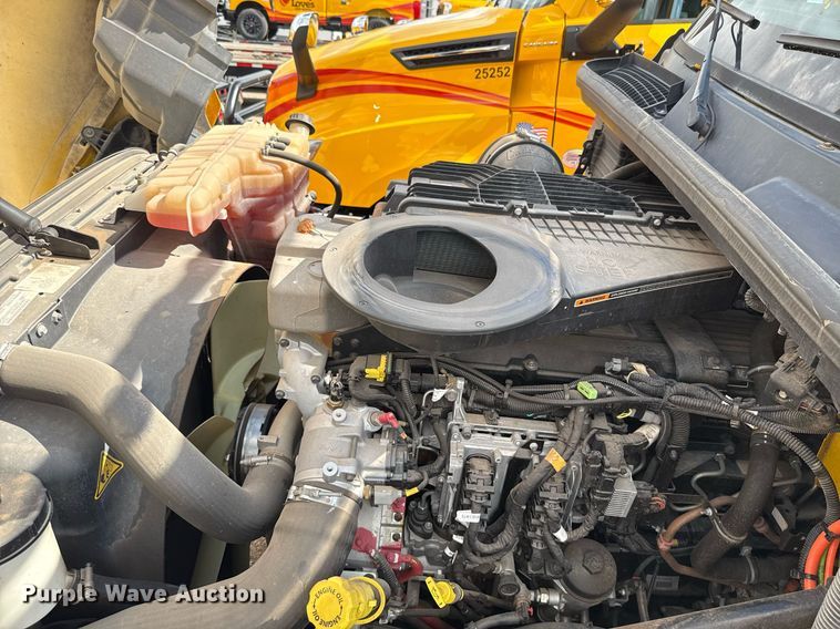 image for item HI9250 2023 International LT625 semi truck