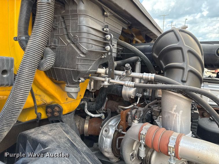 image for item HI9250 2023 International LT625 semi truck