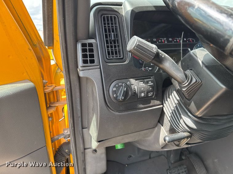 image for item HI9251 2021 International LT625 semi truck