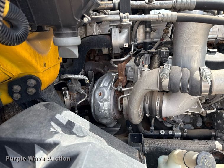 image for item HI9251 2021 International LT625 semi truck