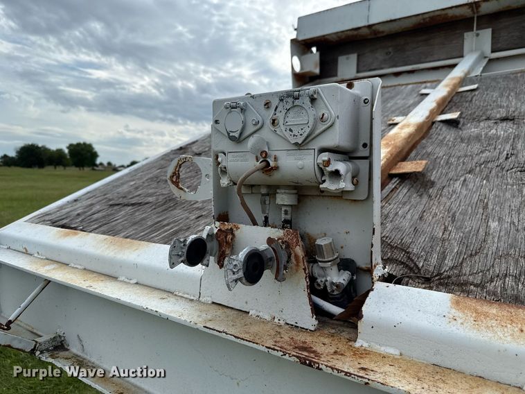 image for item HI9255 1979 Timpte-Beall 301-A bottom dump trailer