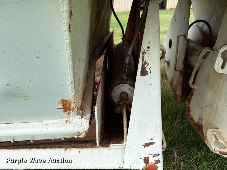 image for item HI9255 1979 Timpte-Beall 301-A bottom dump trailer