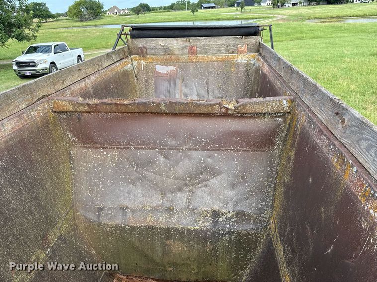 image for item HI9255 1979 Timpte-Beall 301-A bottom dump trailer