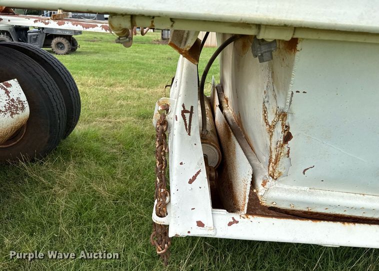 image for item HI9255 1979 Timpte-Beall 301-A bottom dump trailer