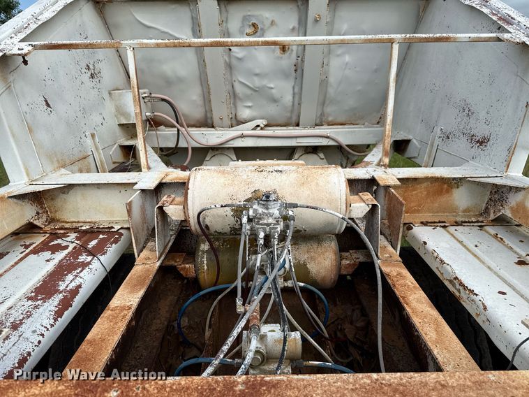 image for item HI9255 1979 Timpte-Beall 301-A bottom dump trailer