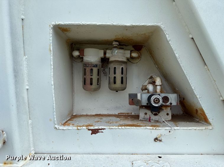 image for item HI9255 1979 Timpte-Beall 301-A bottom dump trailer