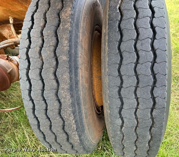 image for item HI9255 1979 Timpte-Beall 301-A bottom dump trailer