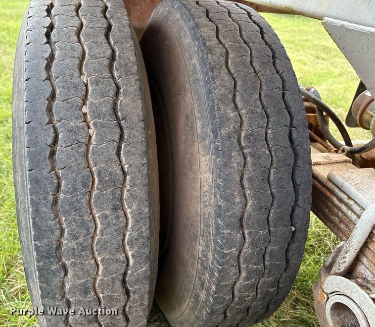 image for item HI9255 1979 Timpte-Beall 301-A bottom dump trailer