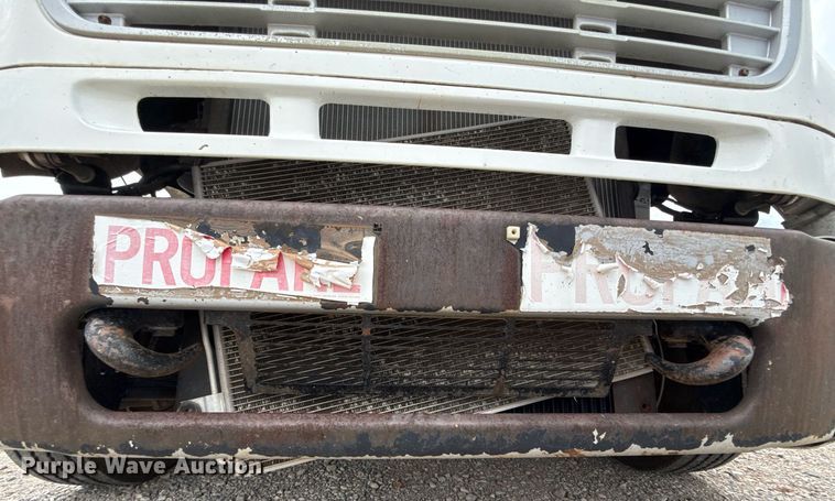 image for item HI9263 2011 Freightliner Business Class M2 truck cab and chassis