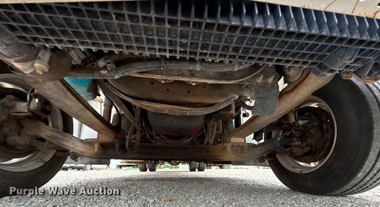 image for item HI9263 2011 Freightliner Business Class M2 truck cab and chassis