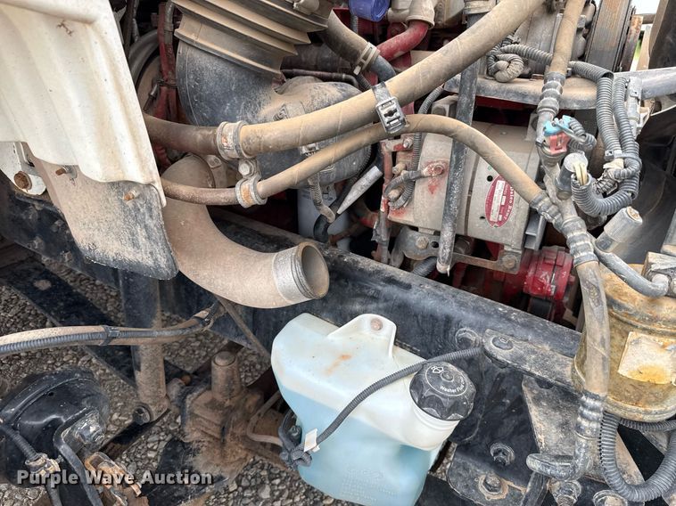 image for item HI9263 2011 Freightliner Business Class M2 truck cab and chassis