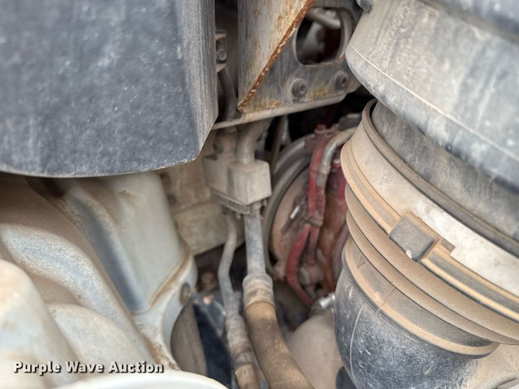 image for item HI9263 2011 Freightliner Business Class M2 truck cab and chassis