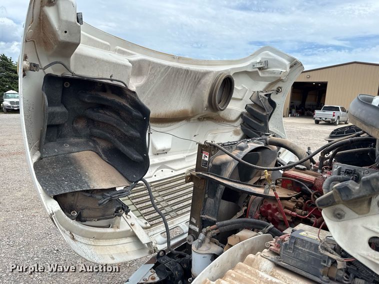 image for item HI9263 2011 Freightliner Business Class M2 truck cab and chassis