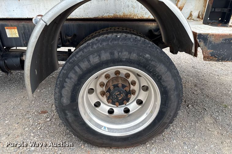 image for item HI9263 2011 Freightliner Business Class M2 truck cab and chassis