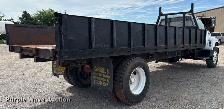 image for item HI9267 2000 Chevrolet C7500 dump flatbed truck