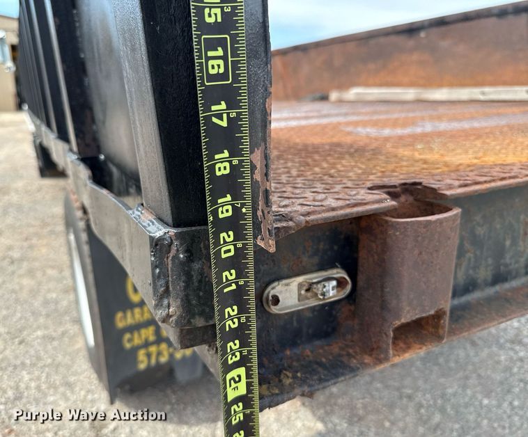 image for item HI9267 2000 Chevrolet C7500 dump flatbed truck