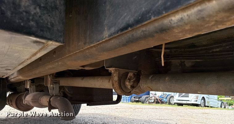 image for item HI9267 2000 Chevrolet C7500 dump flatbed truck