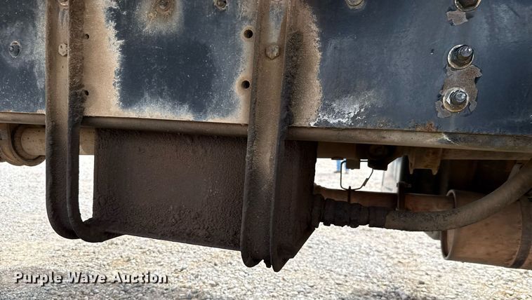 image for item HI9267 2000 Chevrolet C7500 dump flatbed truck