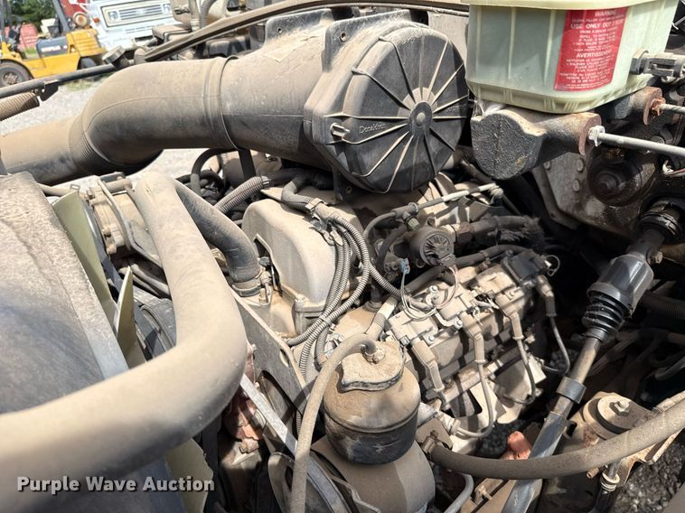 image for item HI9267 2000 Chevrolet C7500 dump flatbed truck