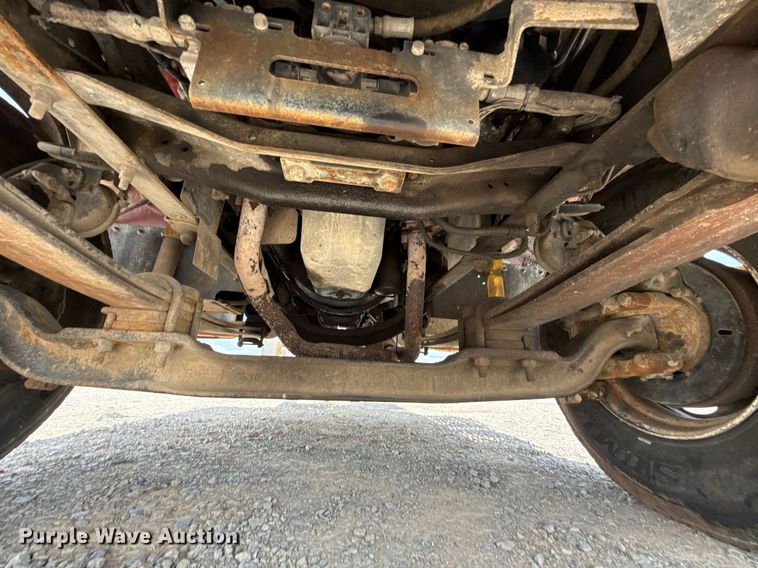 image for item HI9270 1998 Chevrolet C7500 truck cab and chassis