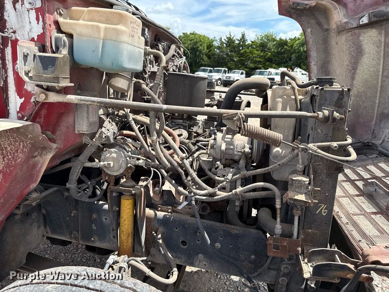 image for item HI9270 1998 Chevrolet C7500 truck cab and chassis