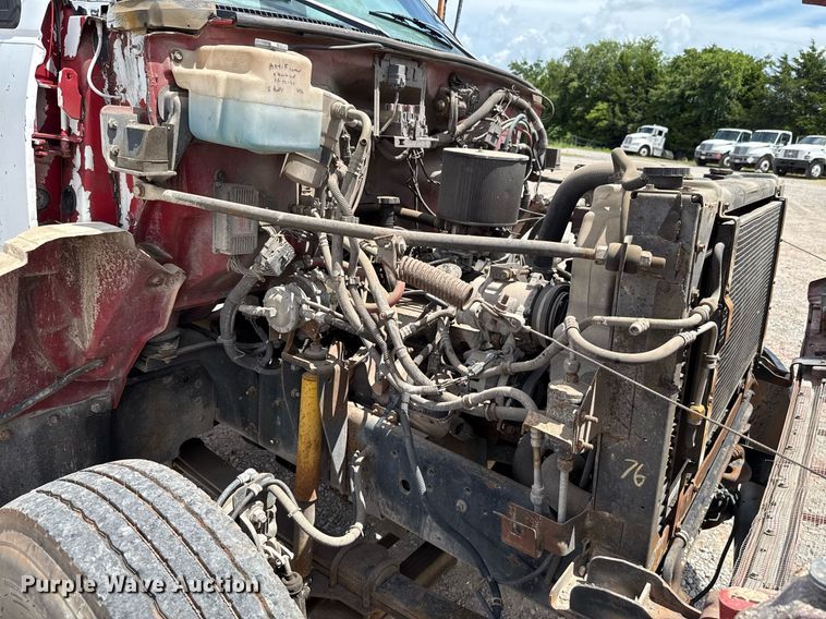 image for item HI9270 1998 Chevrolet C7500 truck cab and chassis